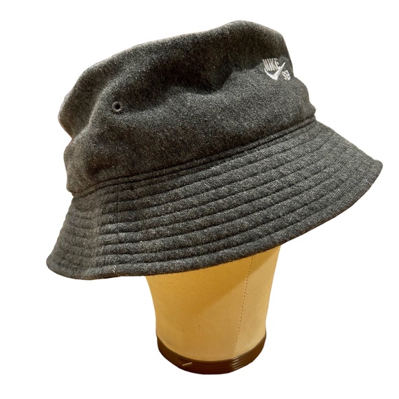 Nike Skateboarding Gray Bucket Hat M/L - Picture 3 of 9